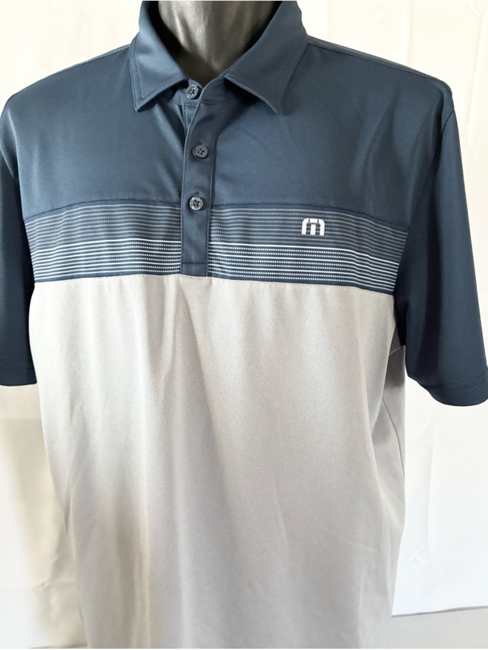 TRAVIS MATHEW mens XL golf polo